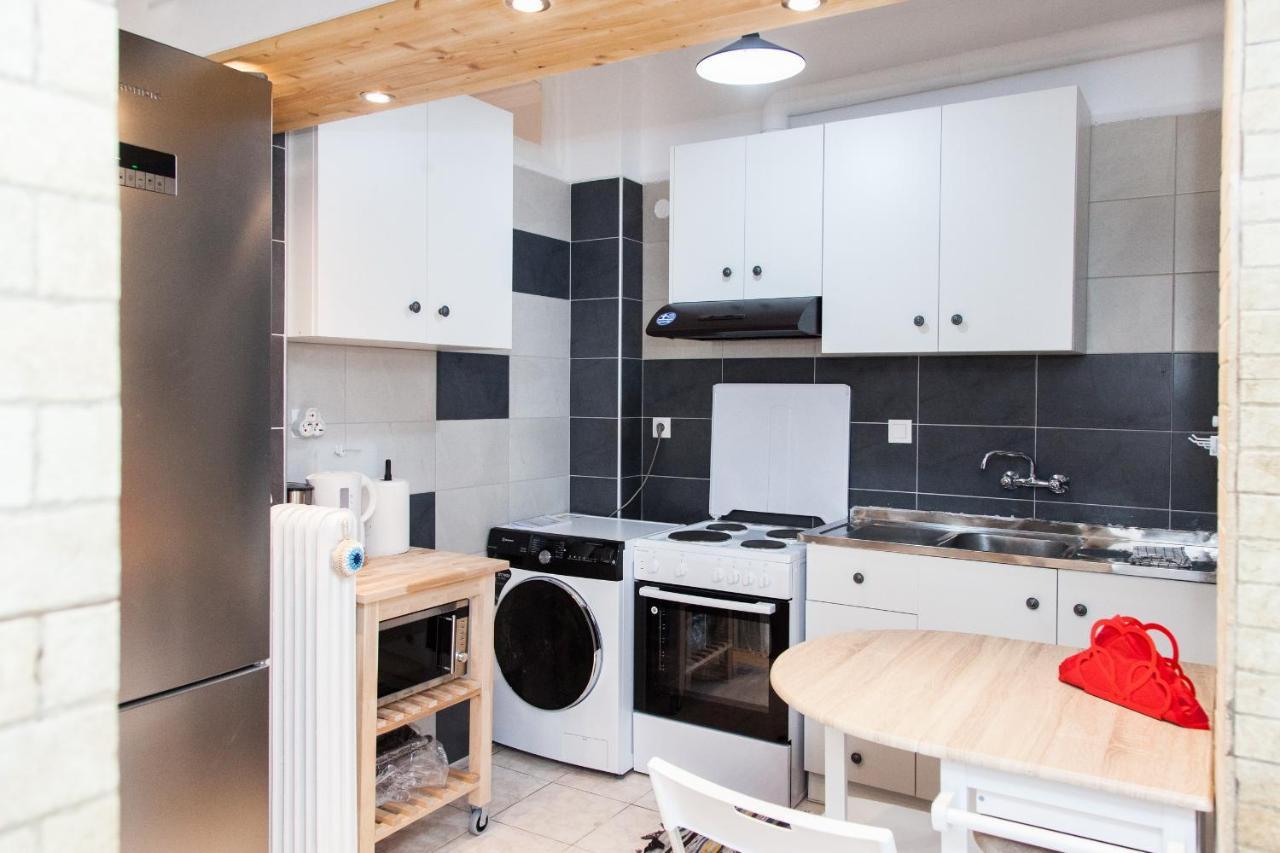 Cozy Apartment In Pireas Extérieur photo